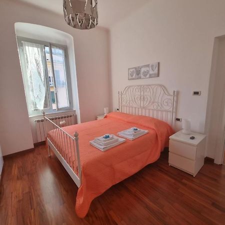 La Casa Dei Girasoli Genoa Bagian luar foto