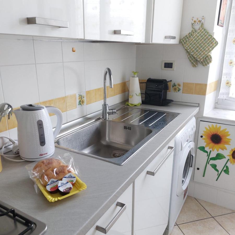 La Casa Dei Girasoli Genoa Bagian luar foto