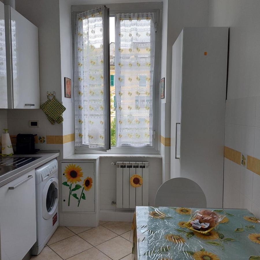 La Casa Dei Girasoli Genoa Bagian luar foto