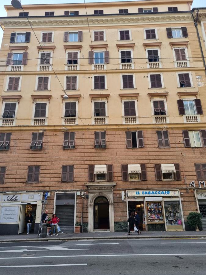 La Casa Dei Girasoli Genoa Bagian luar foto